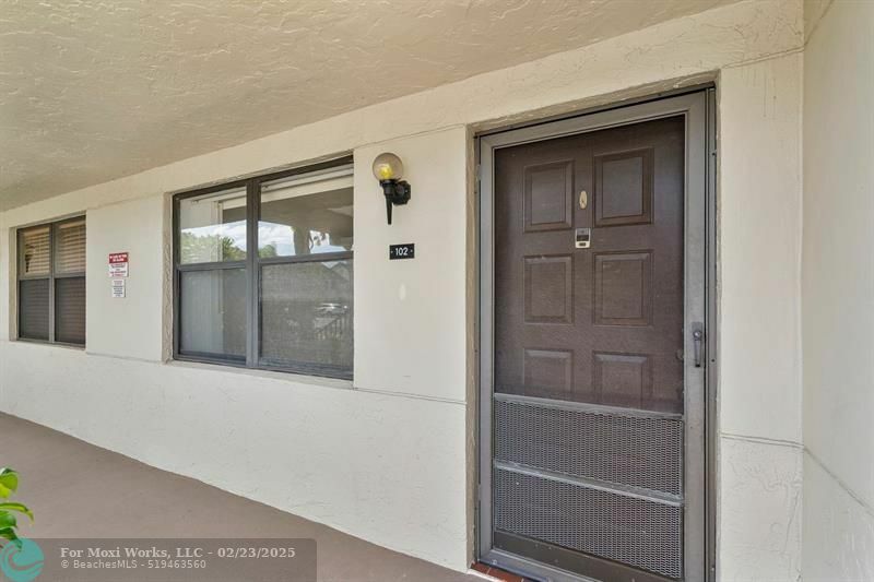 Property Photo:  7642 Tahiti Ln 102  FL 33467 