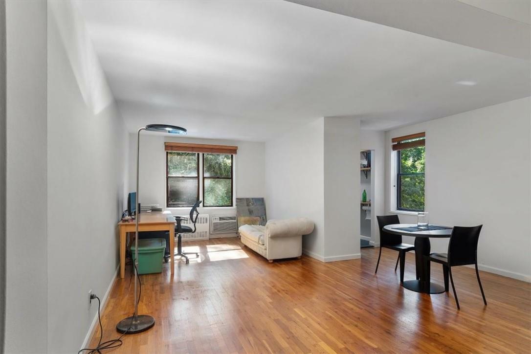 Property Photo:  632 Warburton Avenue 6A  NY 10701 