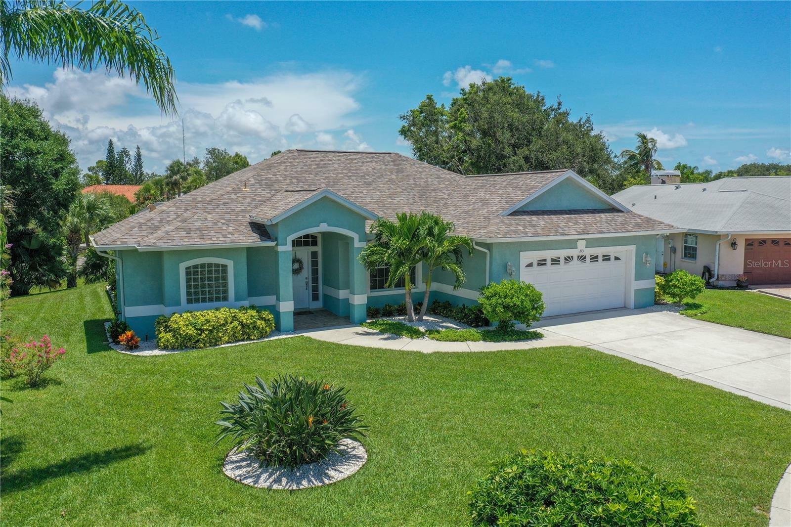 Property Photo: 213 Bayside Court FL 34275