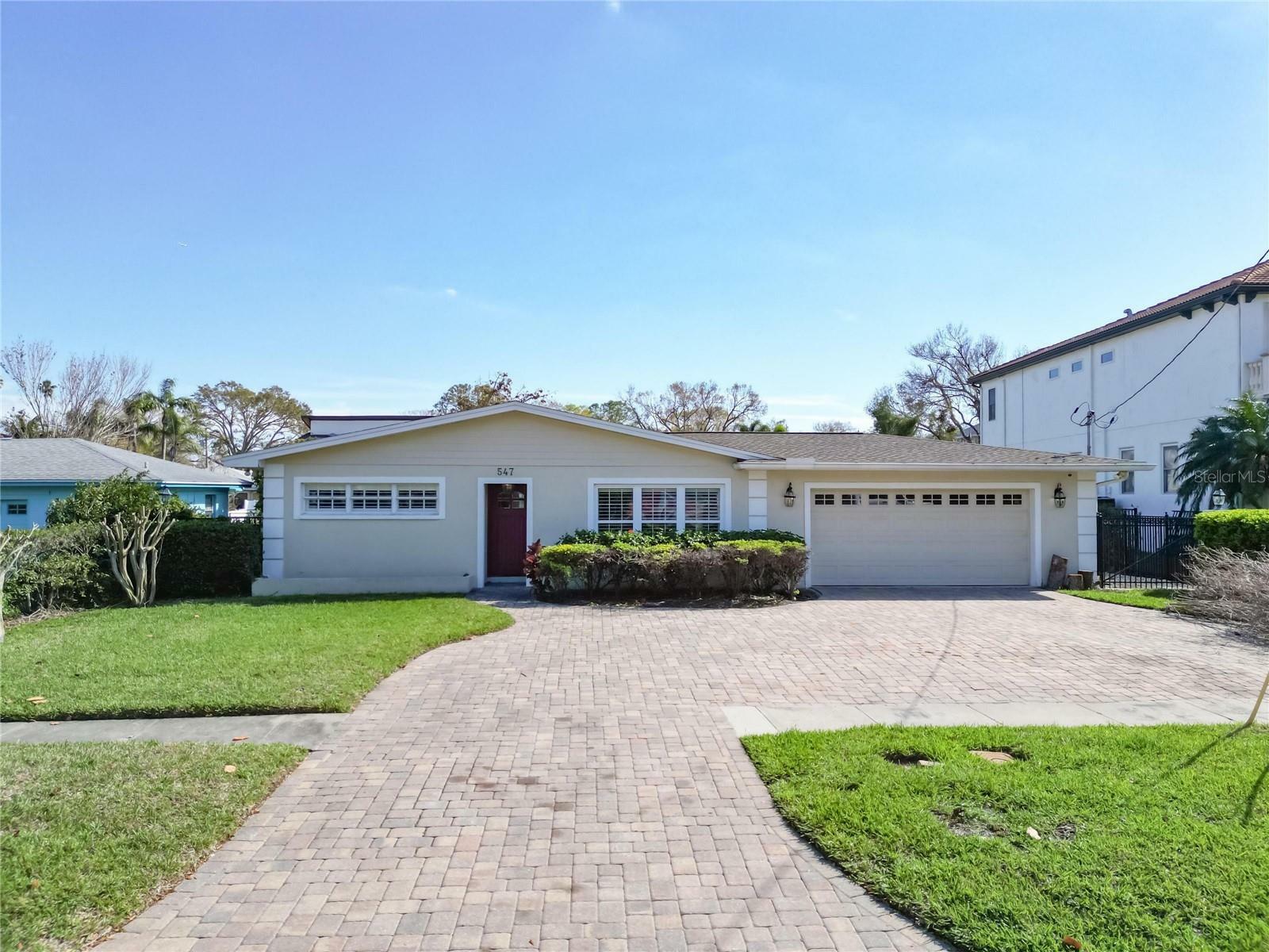 Property Photo: 547 Suwanee Circle FL 33606