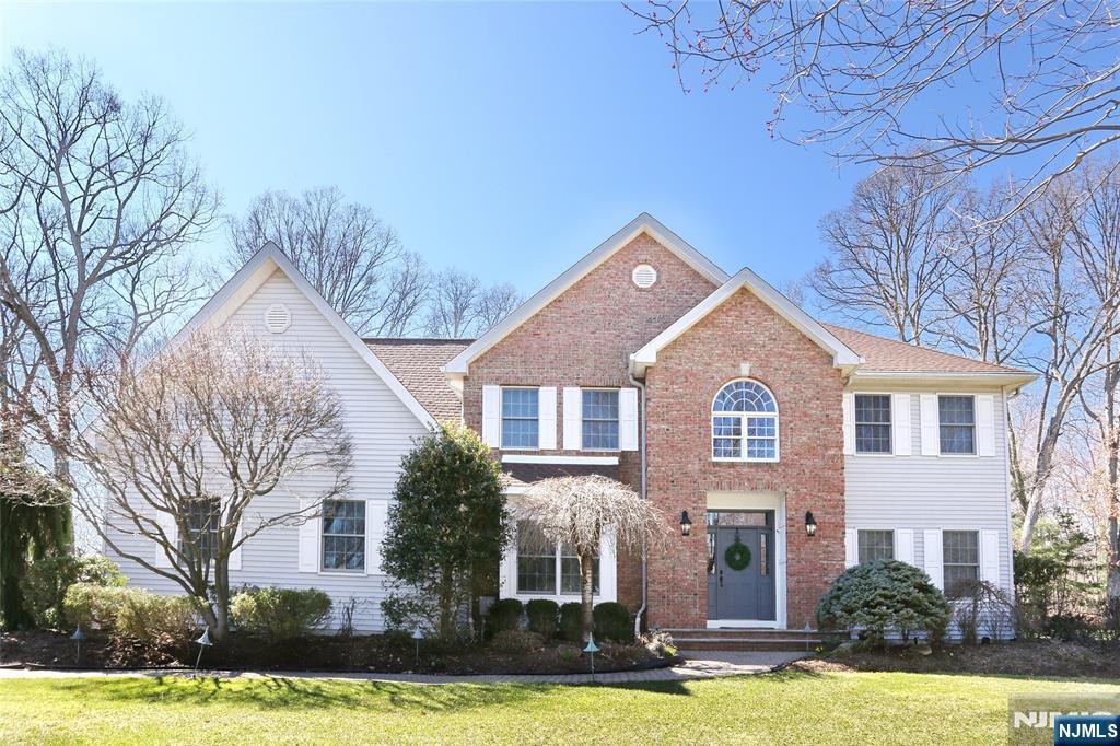 18 Whispering Pines Drive  Mahwah NJ 07430 photo