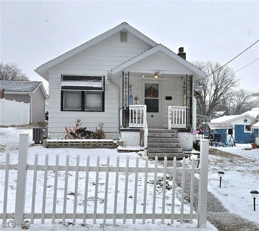 Property Photo:  330 Jordan Avenue  OH 43701 