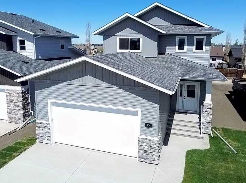 Property Photo: 74 Palmer Circle AB T0M 0J2