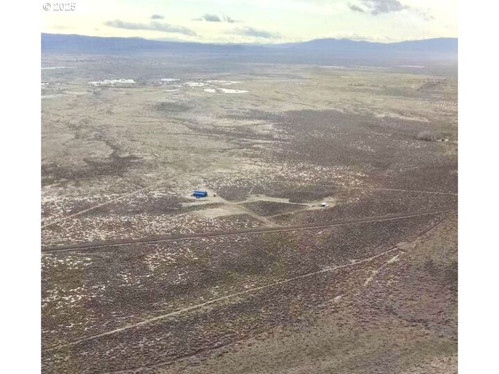 Property Photo: 49927 Shuffield Rd OR 97640