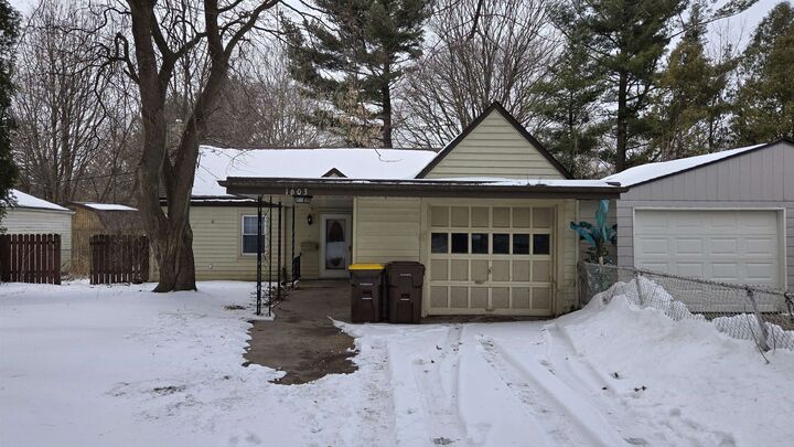 1603 Log Cabin Avenue  Rockford IL 61108 photo