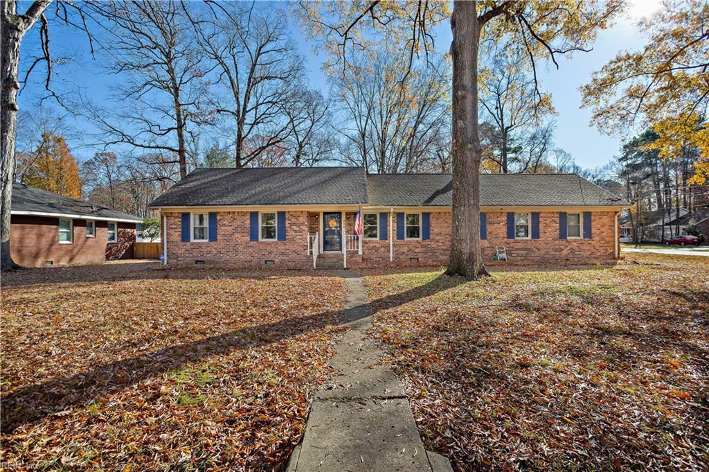 Property Photo: 229 Northview Dr VA 23322