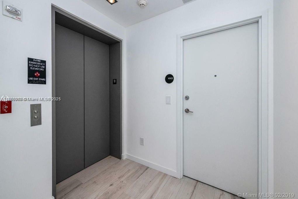 Property Photo:  480 NE 31st St 1002  FL 33137 