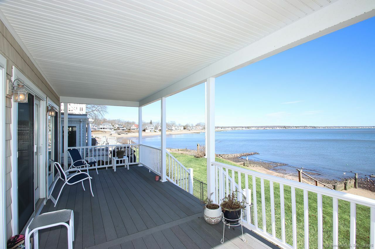 Property Photo:  30 Sols Point Road  CT 06413 