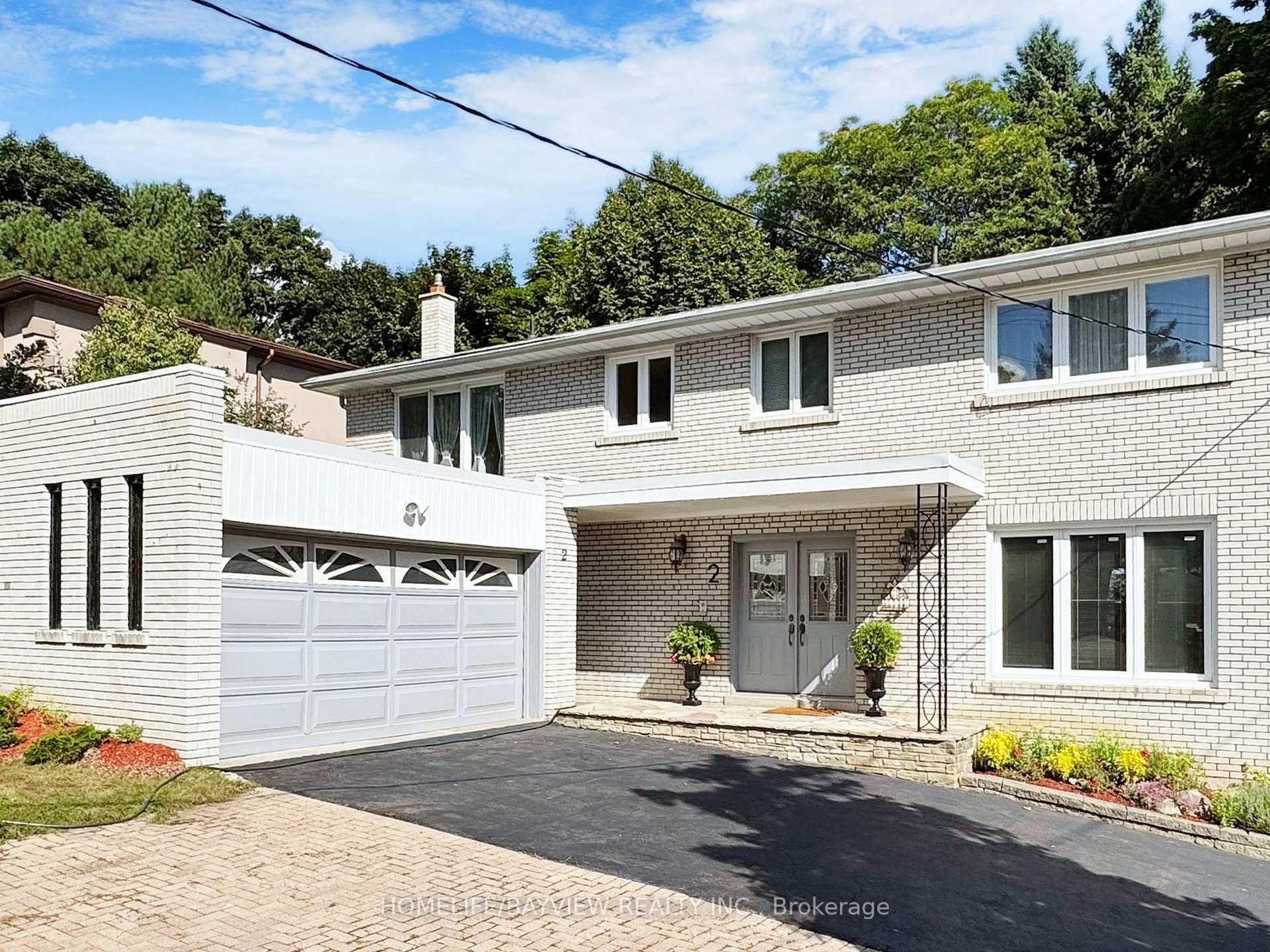 Property Photo: 2 Fleming Dr ON M2K 2Y3