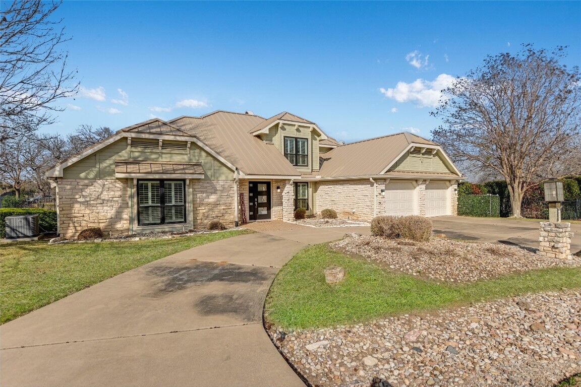Property Photo: 100 Boot Hill TX 78657