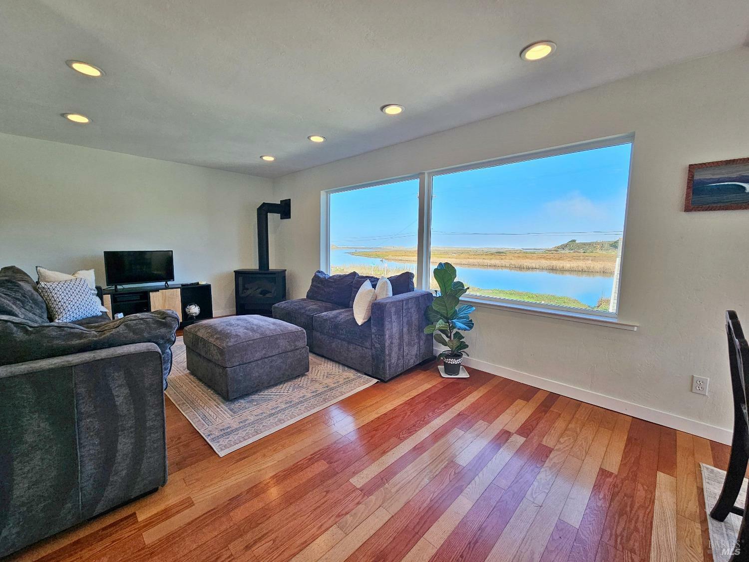 195 Ocean View Avenue  Bodega Bay CA 94923 photo