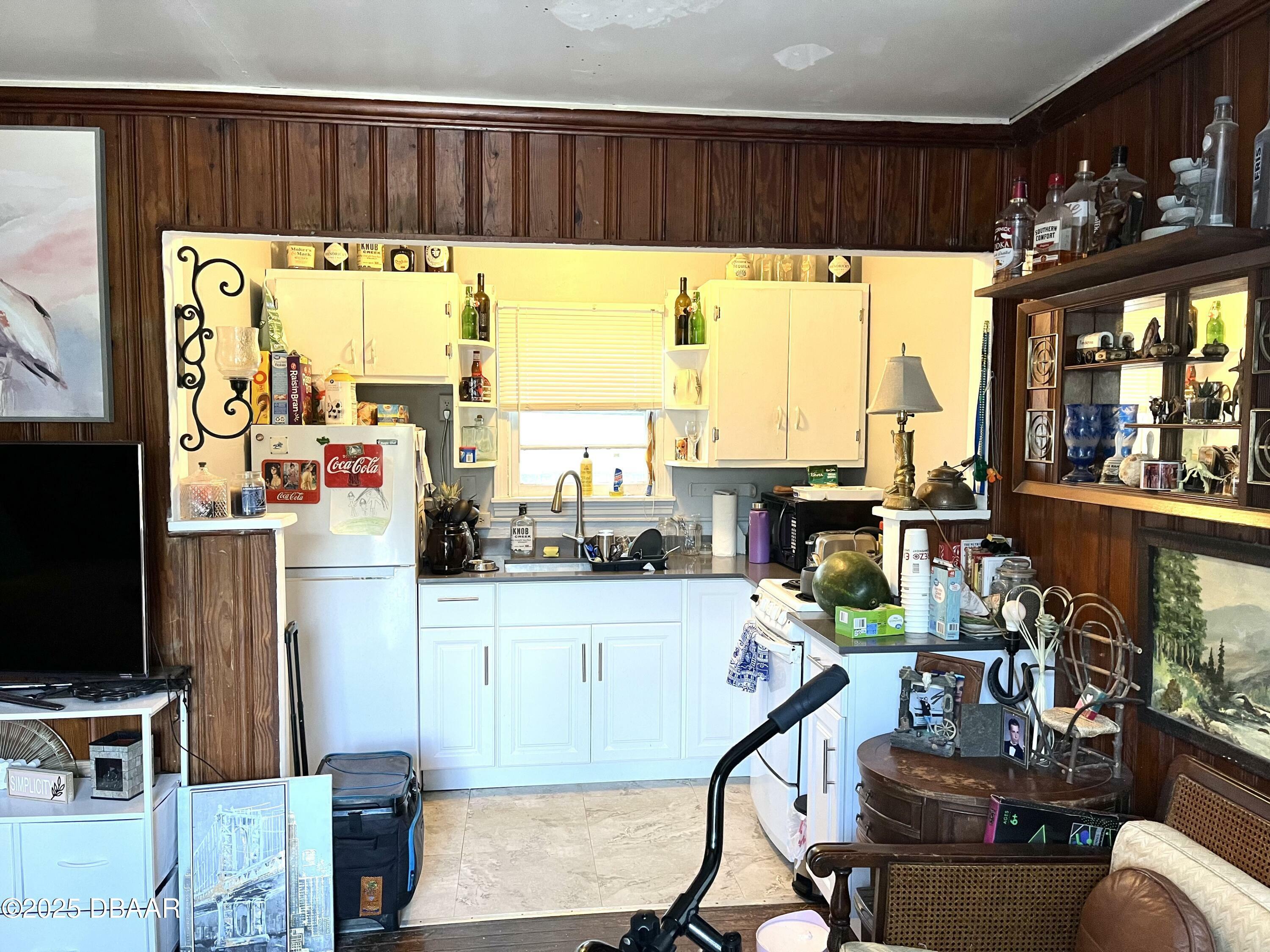 Property Photo:  311 N Oleander Avenue  FL 32118 