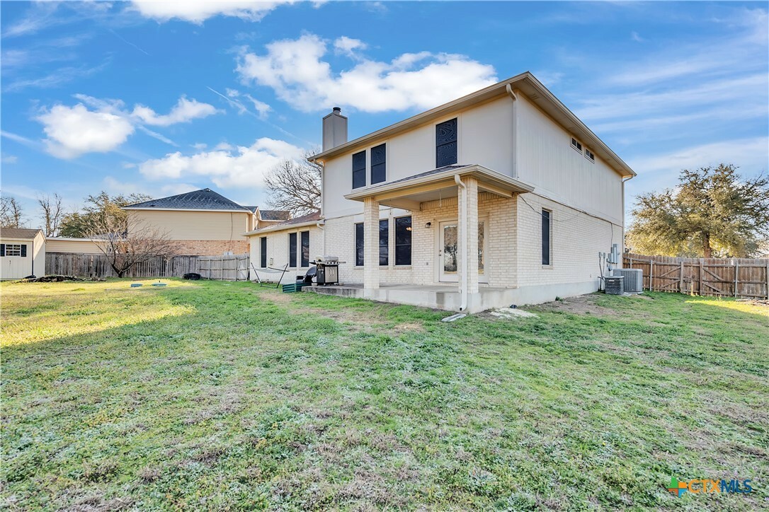 Property Photo:  993 Rolling Hills Drive  TX 76543 