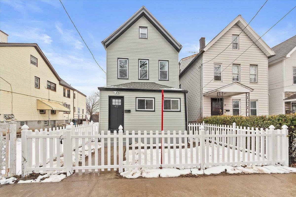 Property Photo:  417 S 7th Avenue  NY 10550 