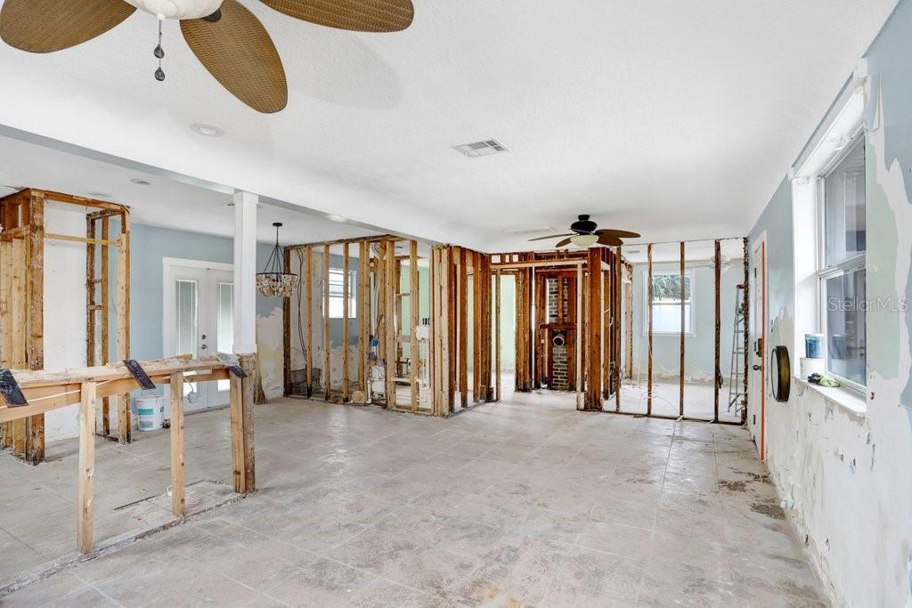 Property Photo:  411 Virginia Avenue  FL 33708 