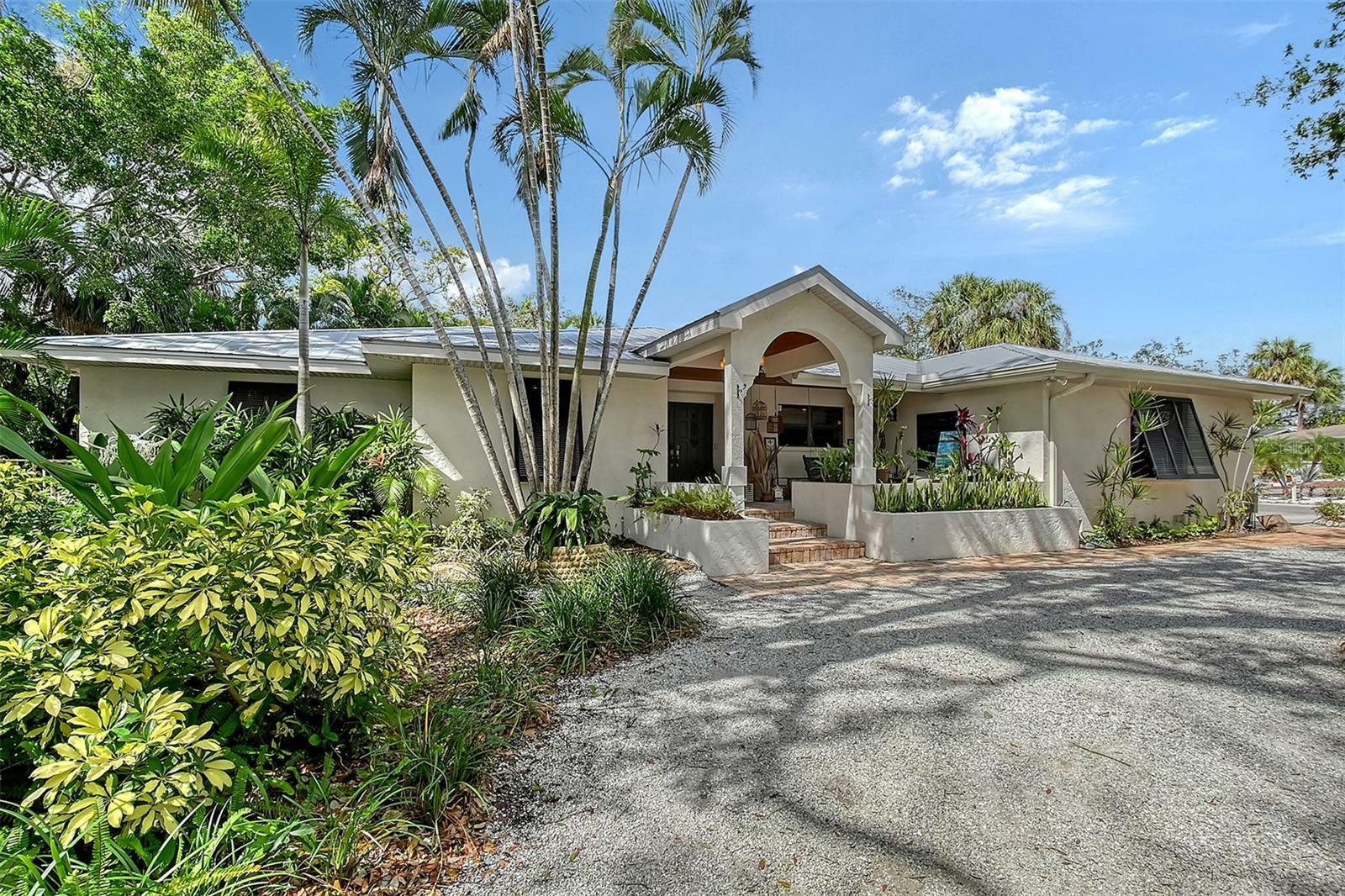 Property Photo: 1188 Tahiti Parkway FL 34236
