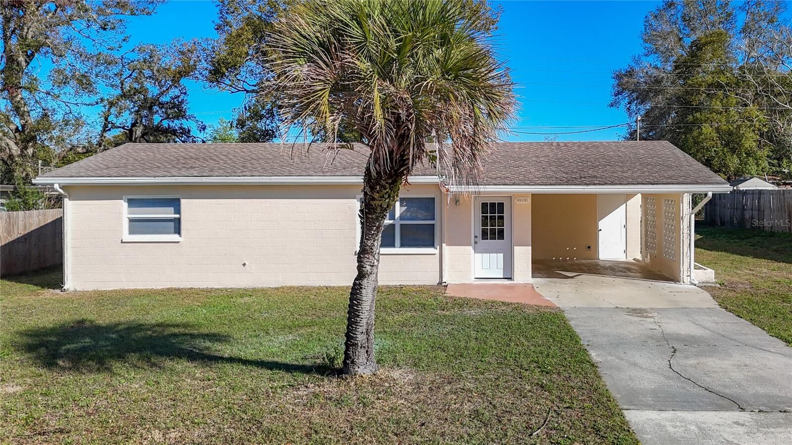 Property Photo:  39051 Manor Drive  FL 33542