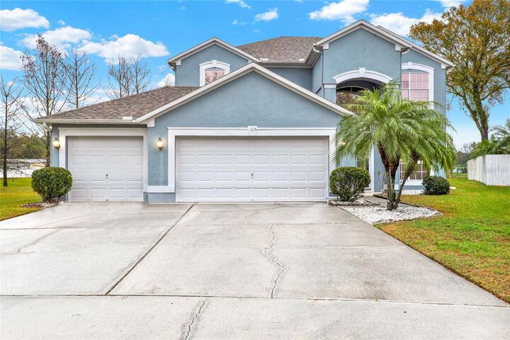 Property Photo: 105 Norris Place FL 32707