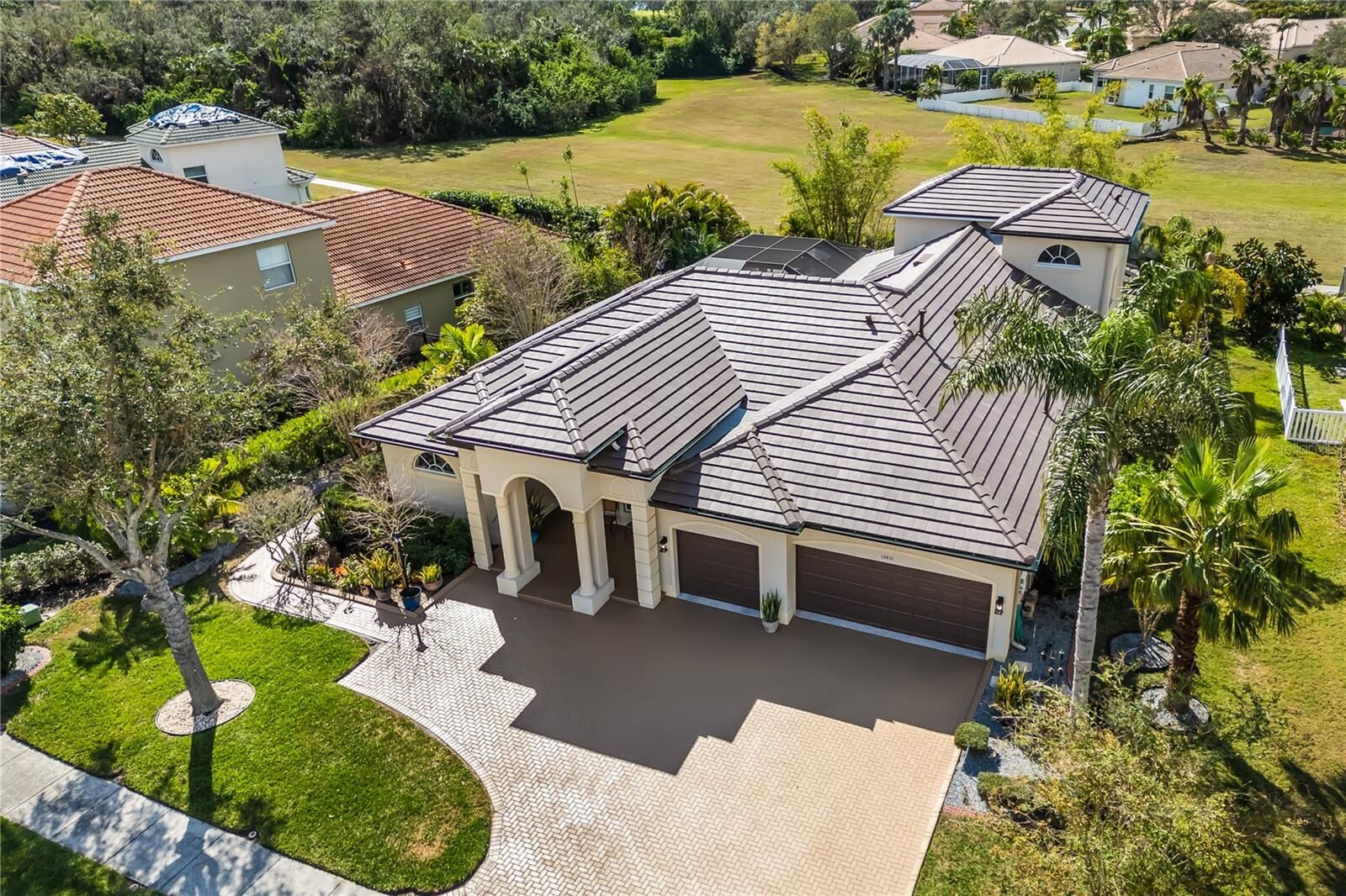 Property Photo: 12810 Daisy Place FL 34212