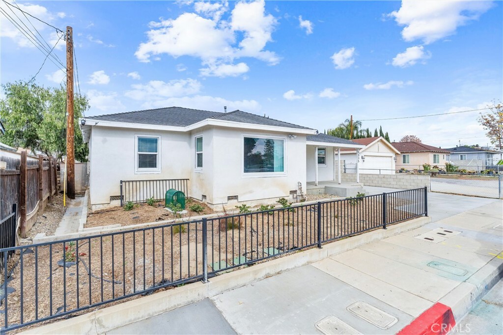 Property Photo:  1535 W Orange Grove Avenue  CA 91768 