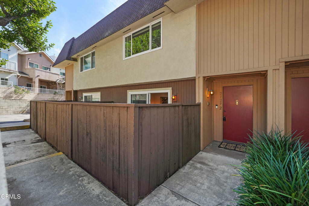 Property Photo:  2729 Piedmont Avenue 2  CA 91020 