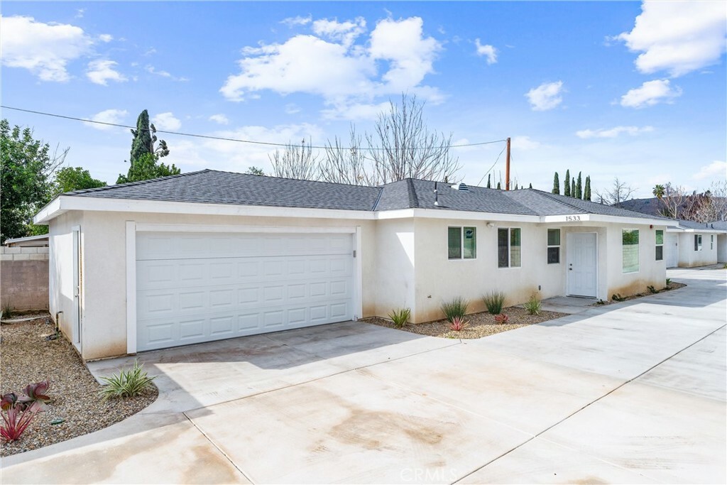 Property Photo:  1533 W Orange Grove Avenue  CA 91768 