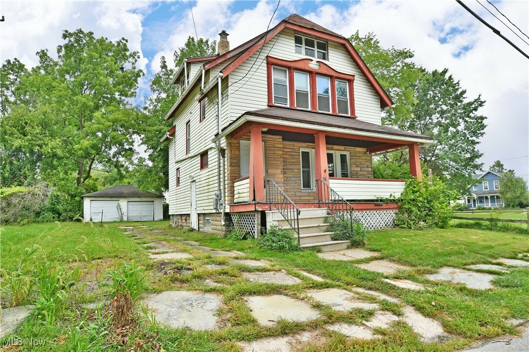 Property Photo:  628 Prospect Avenue NW  OH 44483 