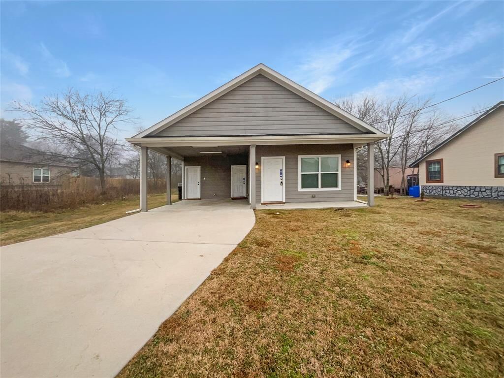 Property Photo: 3606 Pace Street TX 75401