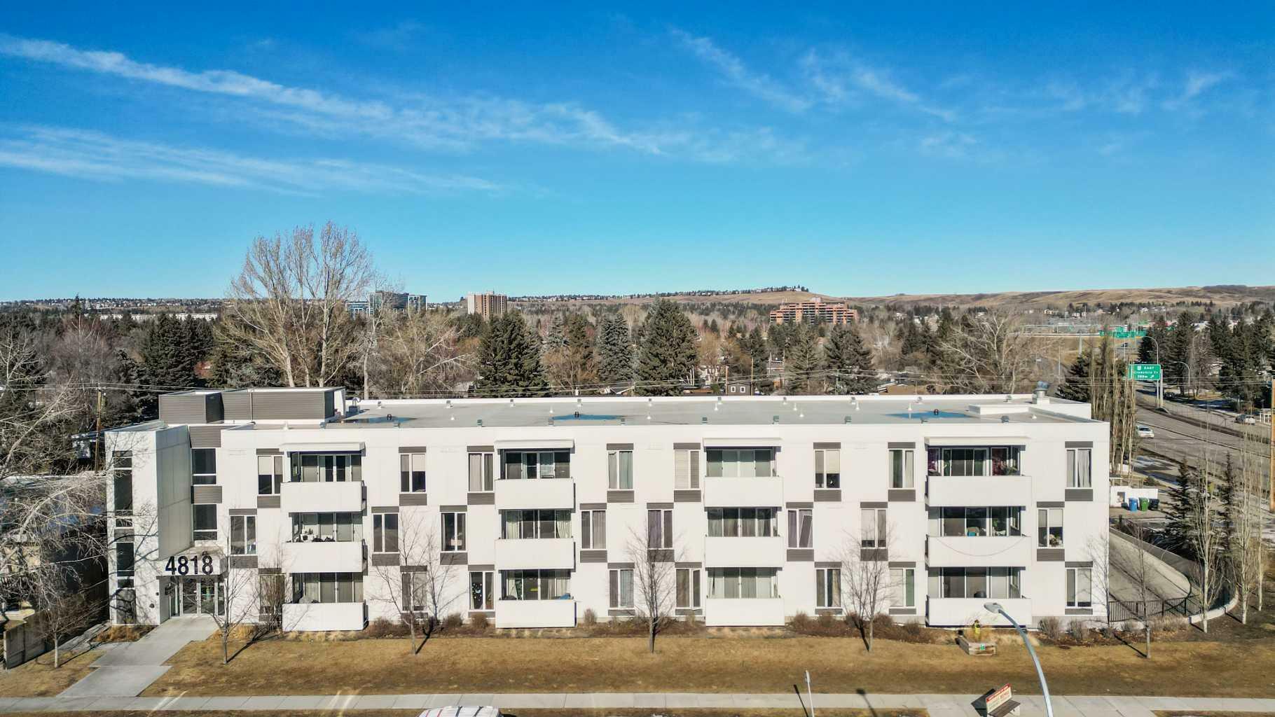 Property Photo: 4818 Varsity Drive NW 309 AB T3A 1A3