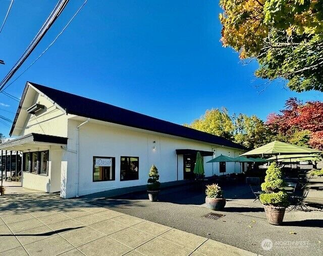 Property Photo:  194  Winslow Way E  WA 98110 