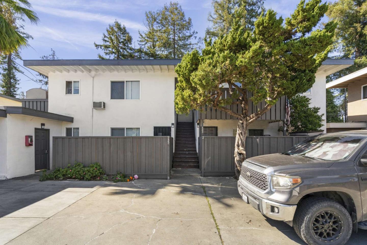 Property Photo: 935 Ravenscourt Avenue CA 95008