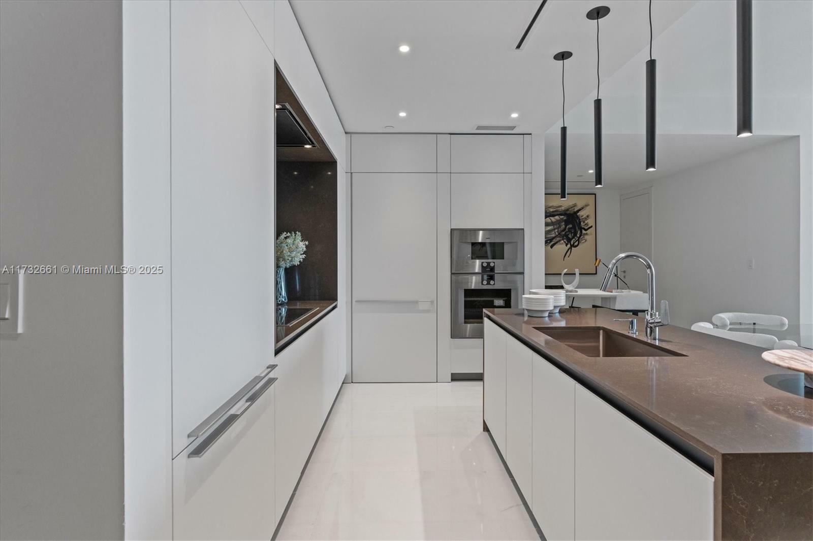 Property Photo: 300 Biscayne Blvd Way 2205 FL 33131