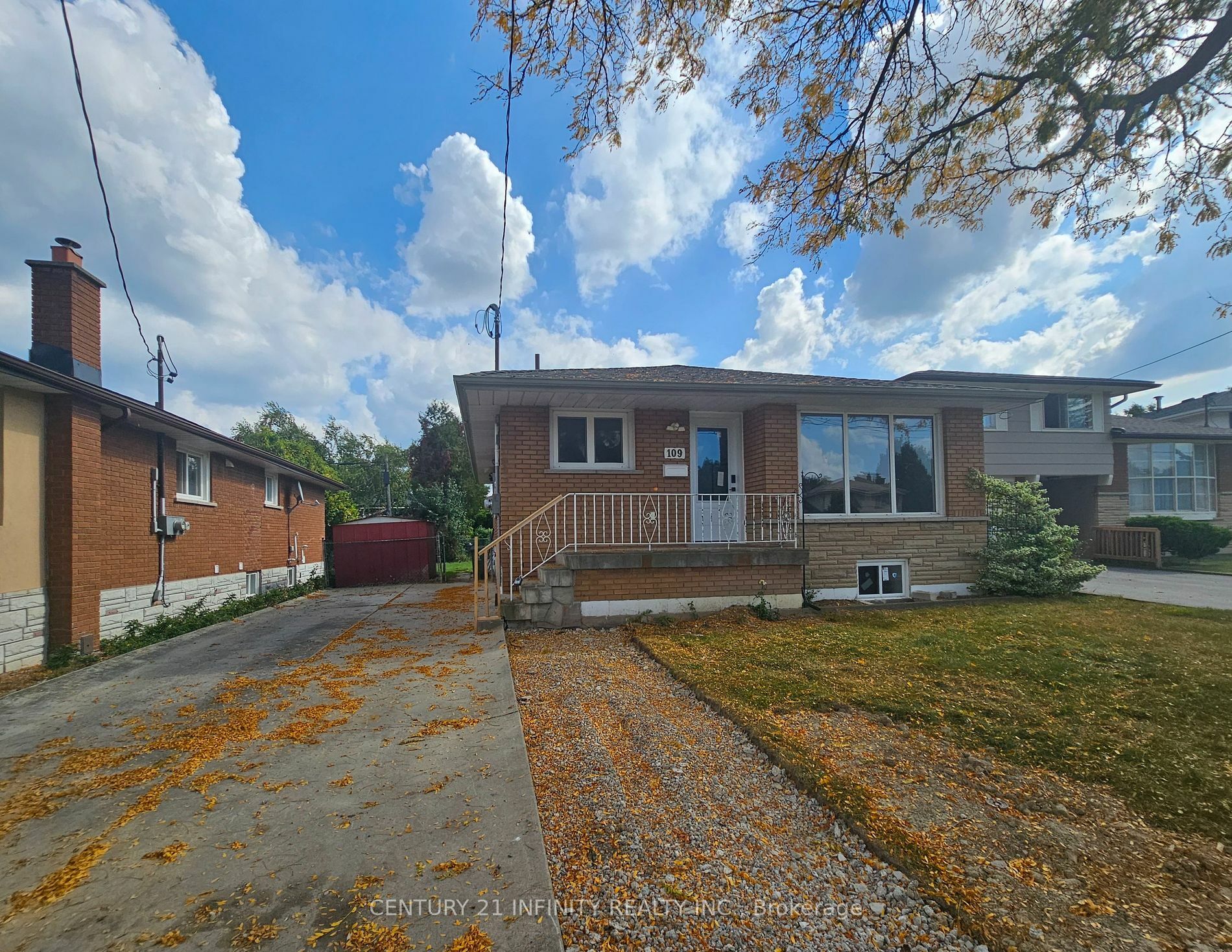 Property Photo:  109 Purdy Cres  ON L9A 3B5 