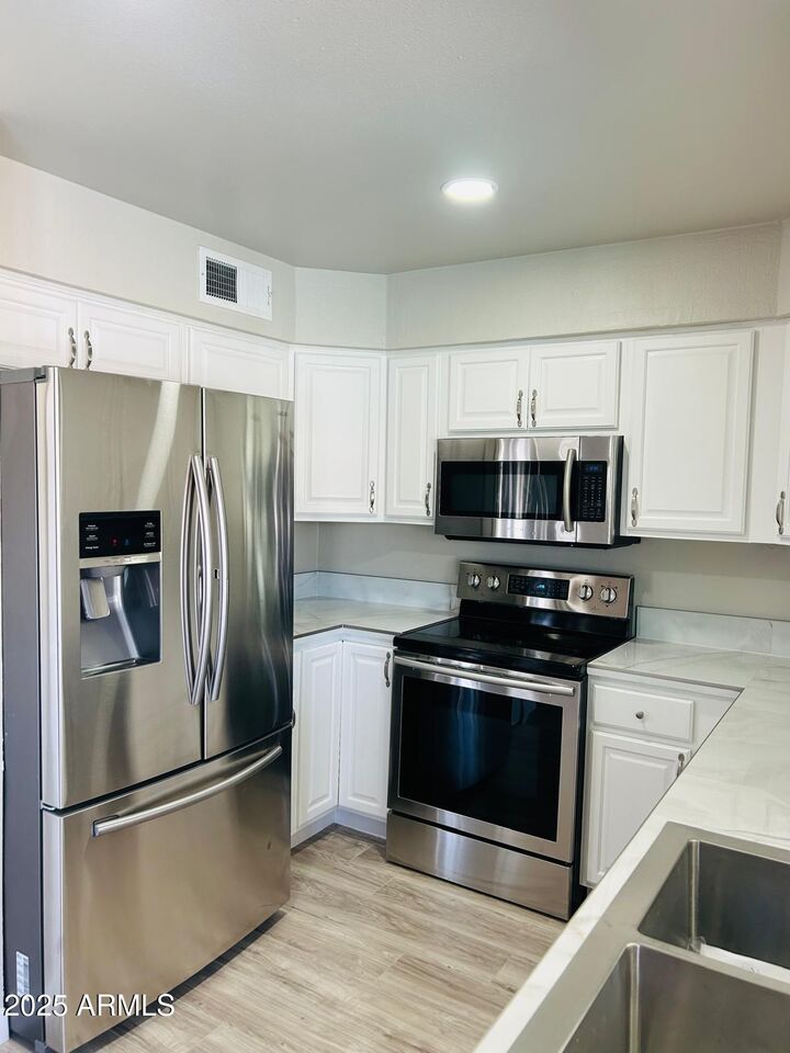 Property Photo:  4038 E Burgess Lane  AZ 85042 