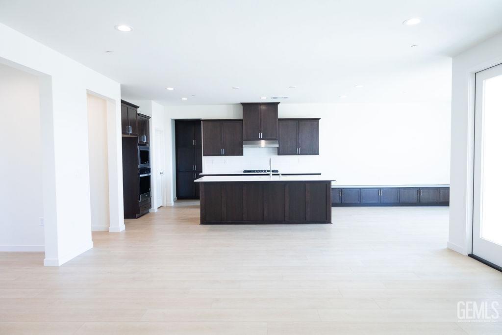 Property Photo: 16615 Chloe Court CA 93314