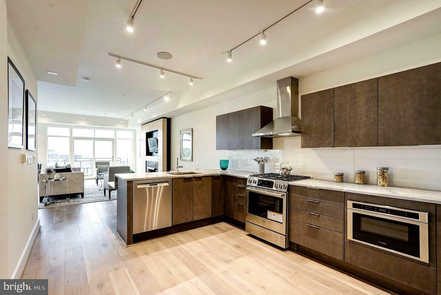 Property Photo:  1468 Belmont Street NW 4E  DC 20009 