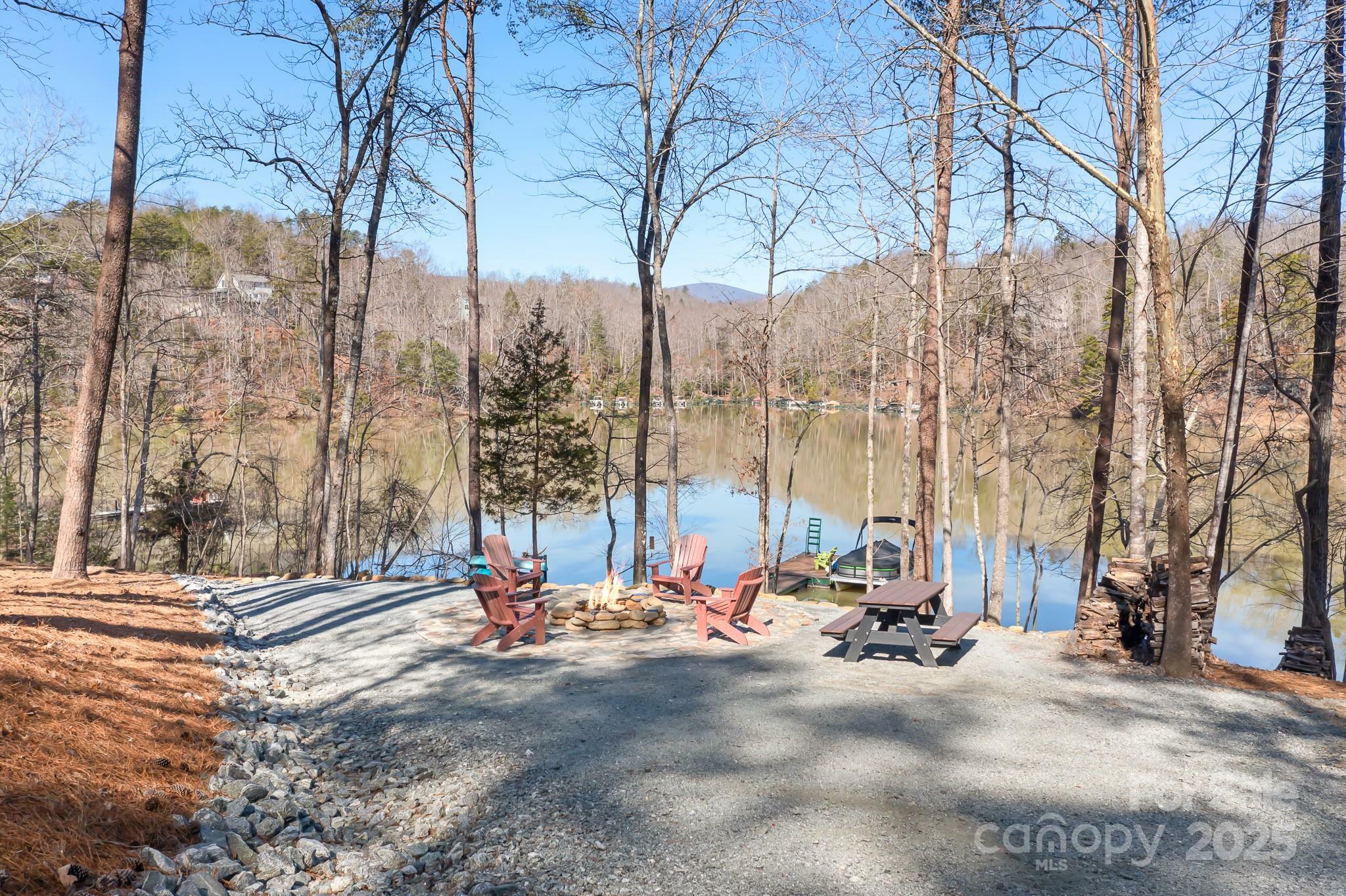 Property Photo:  940 Hawk Ridge Drive  NC 28756 