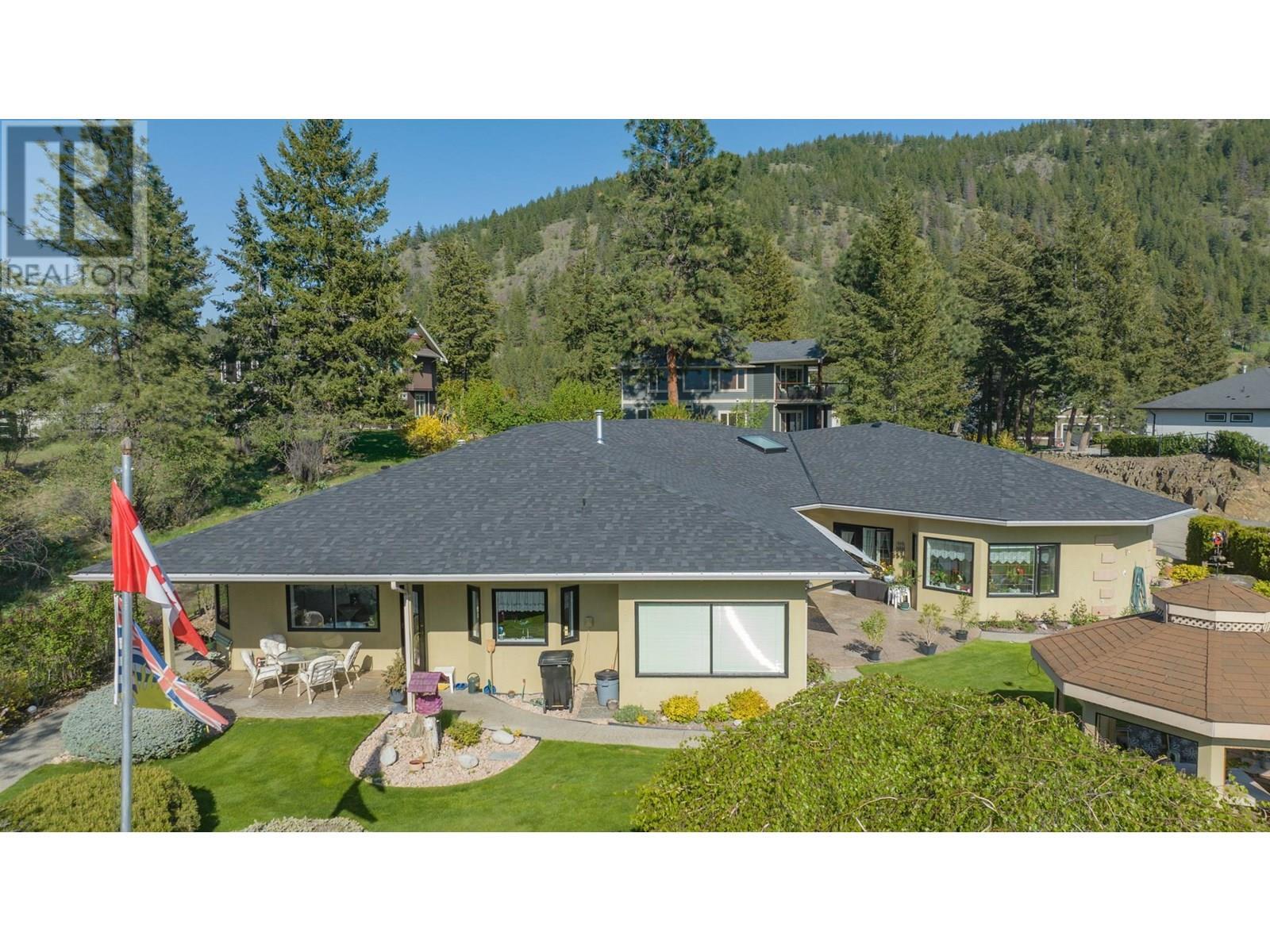 Photo de la propriété: 6 9196 Tronson Road BC V1H 1E8