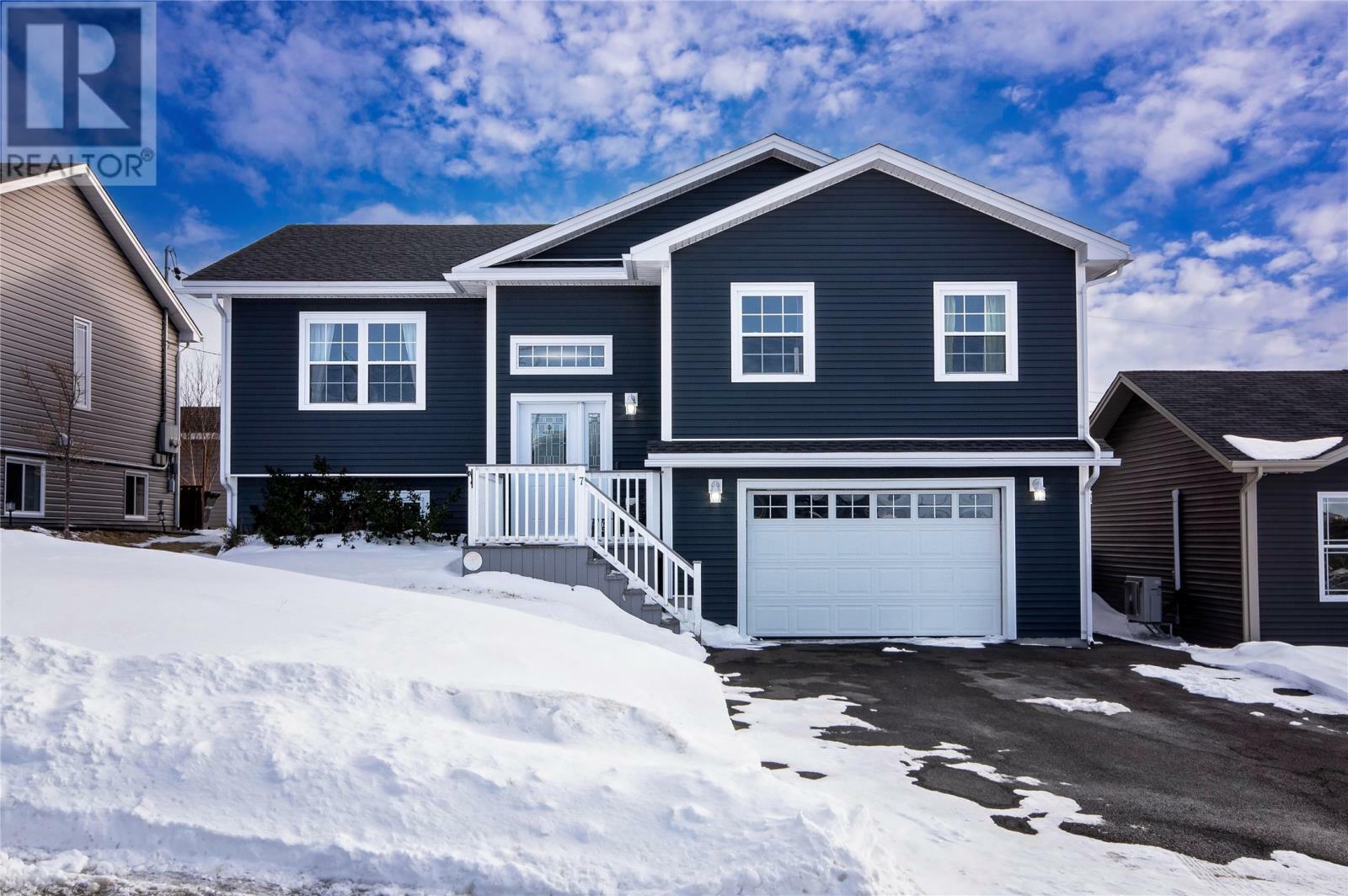 Property Photo:  7 Foxwood Drive  NL A1X 2B9 