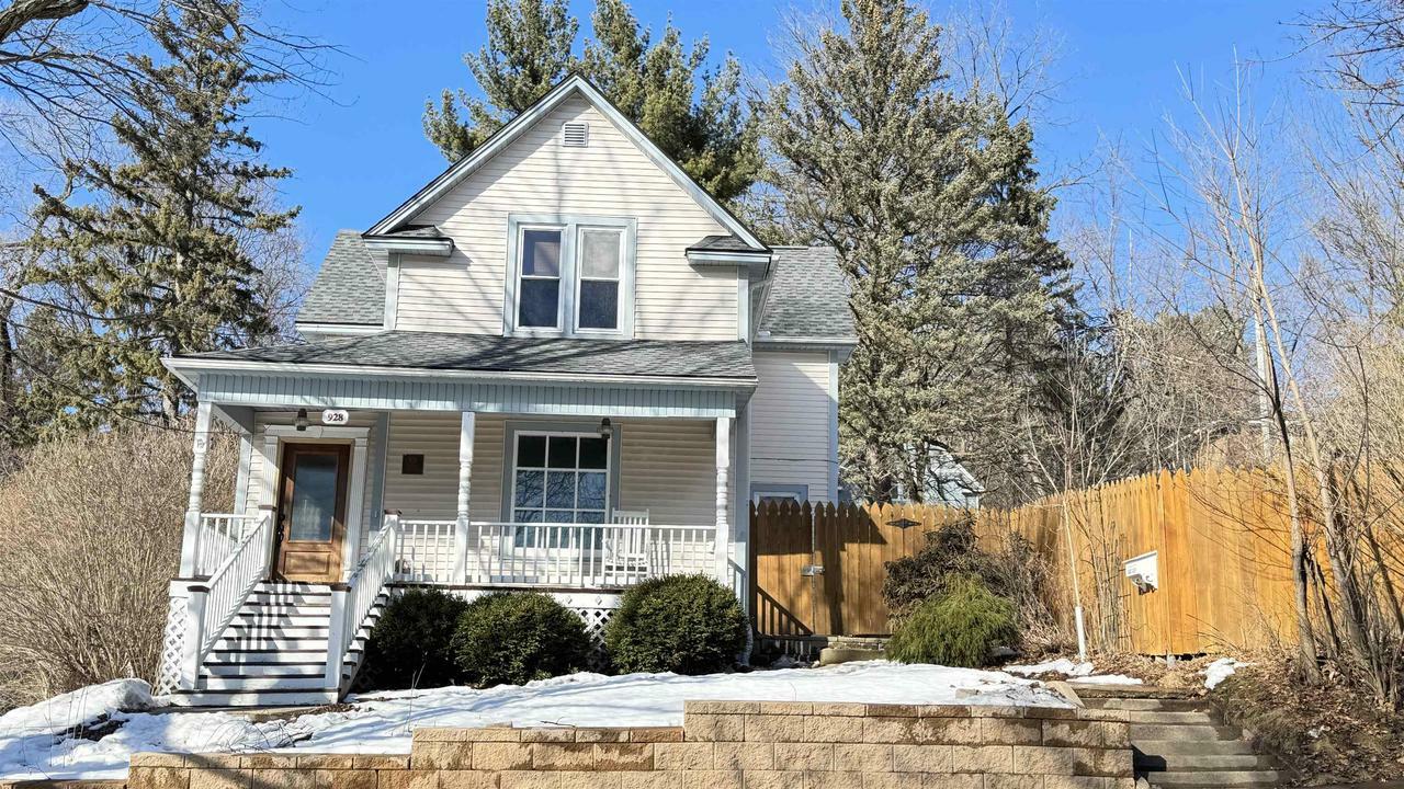Property Photo: 928 Jefferson Street WI 54403
