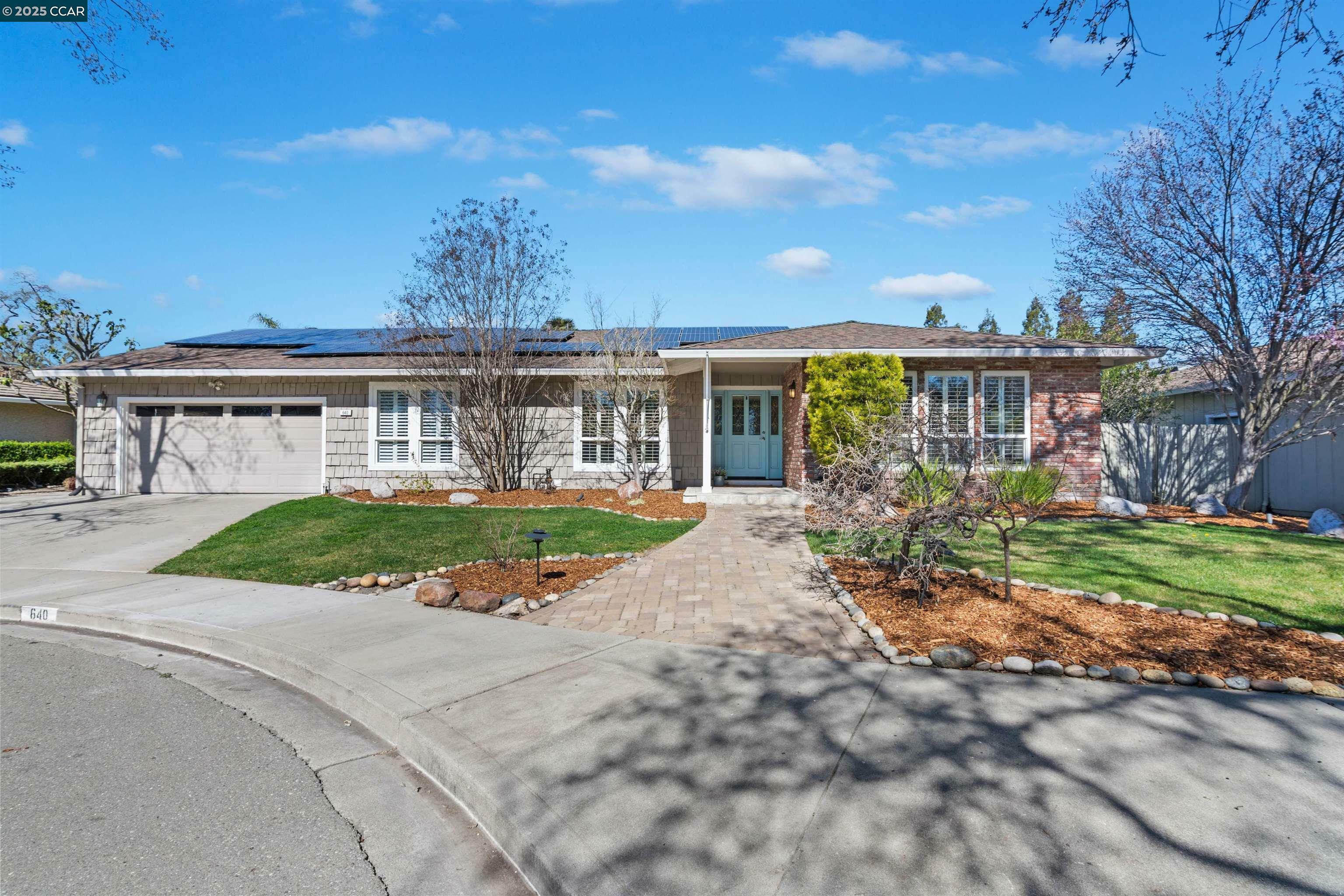 Property Photo: 640 Eliska Ct CA 94598