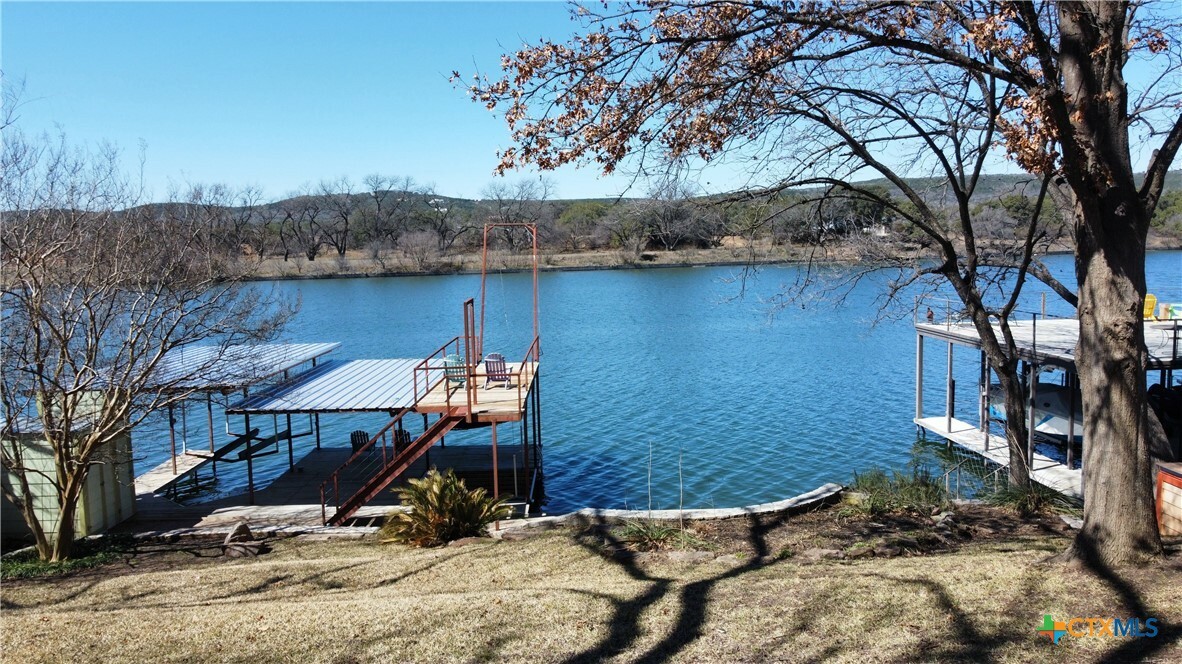 Property Photo:  418 County Road 119A  TX 78611 