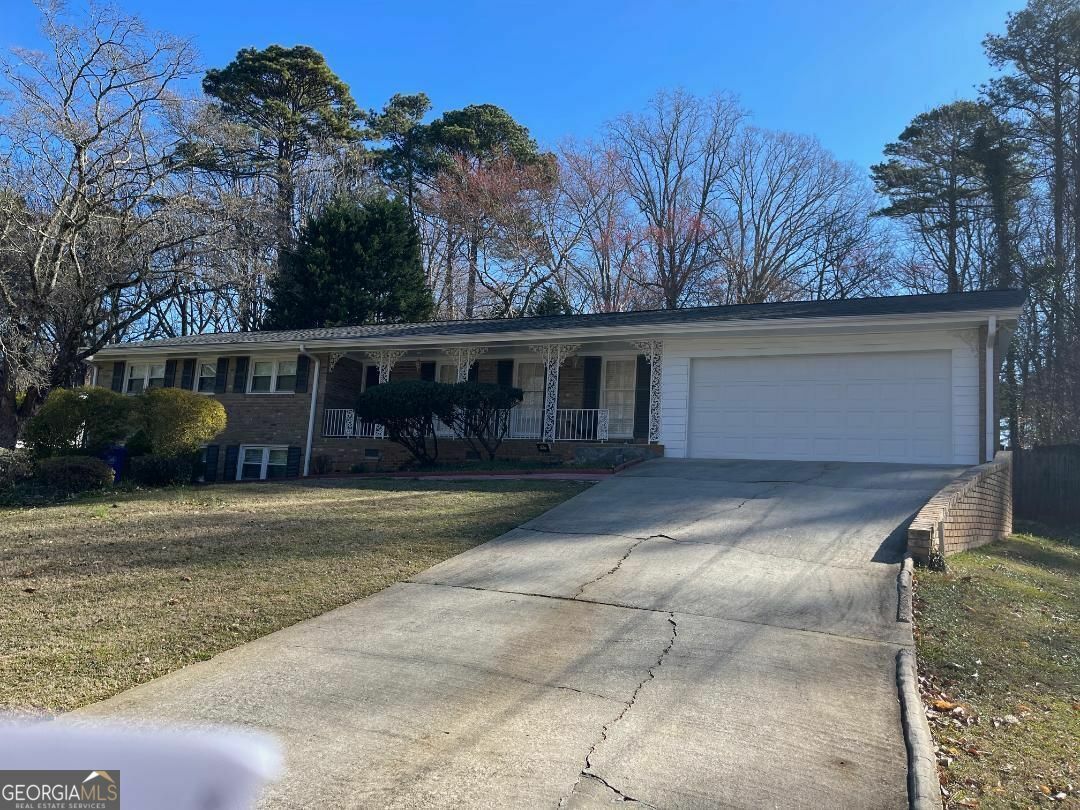 Property Photo: 2317B Crestcliff Drive GA 30084