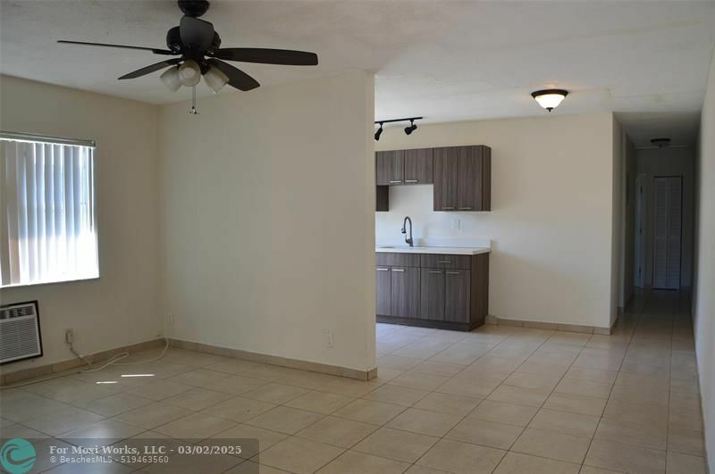 Property Photo:  2409 NW 23rd Lane 1  FL 33311 