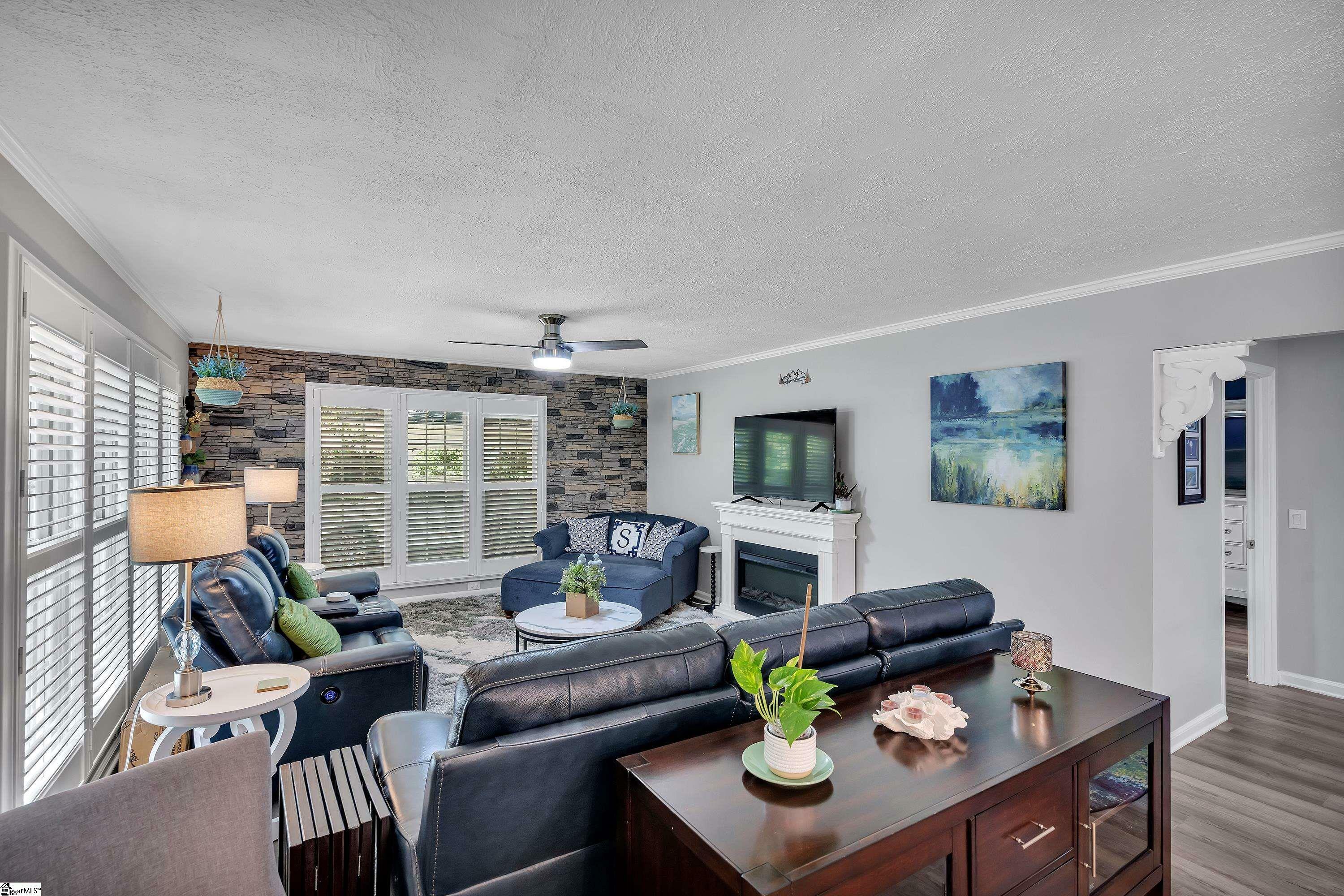 Property Photo: 213 Harts Lane SC 29681