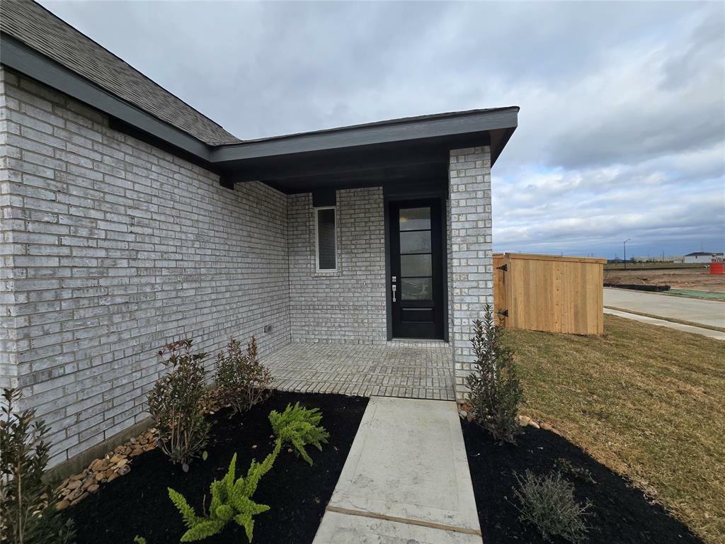 Property Photo: 6742 Sunset Velvet Drive TX 77493