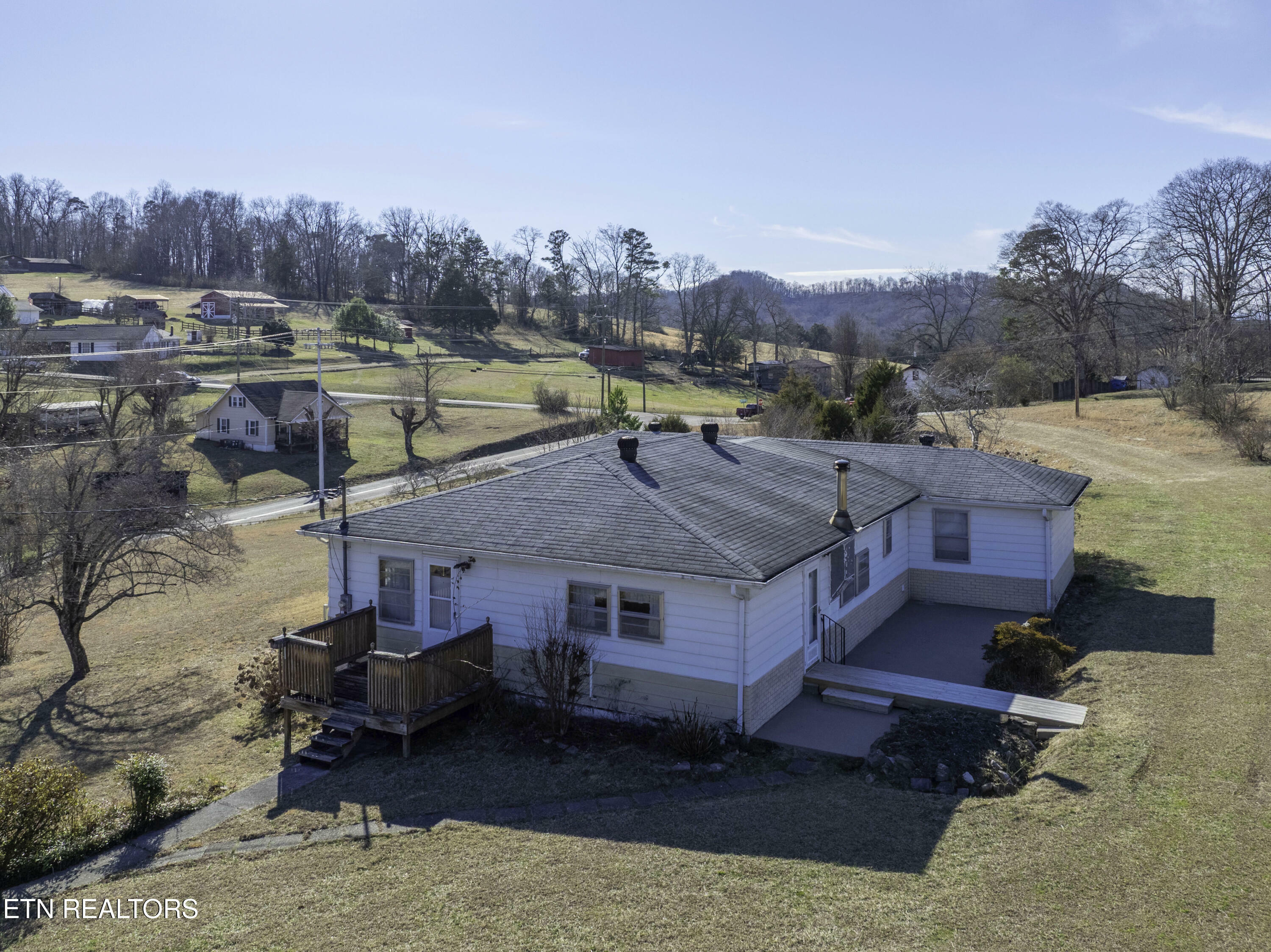 Property Photo:  6314 Maloneyville Rd  TN 37721 