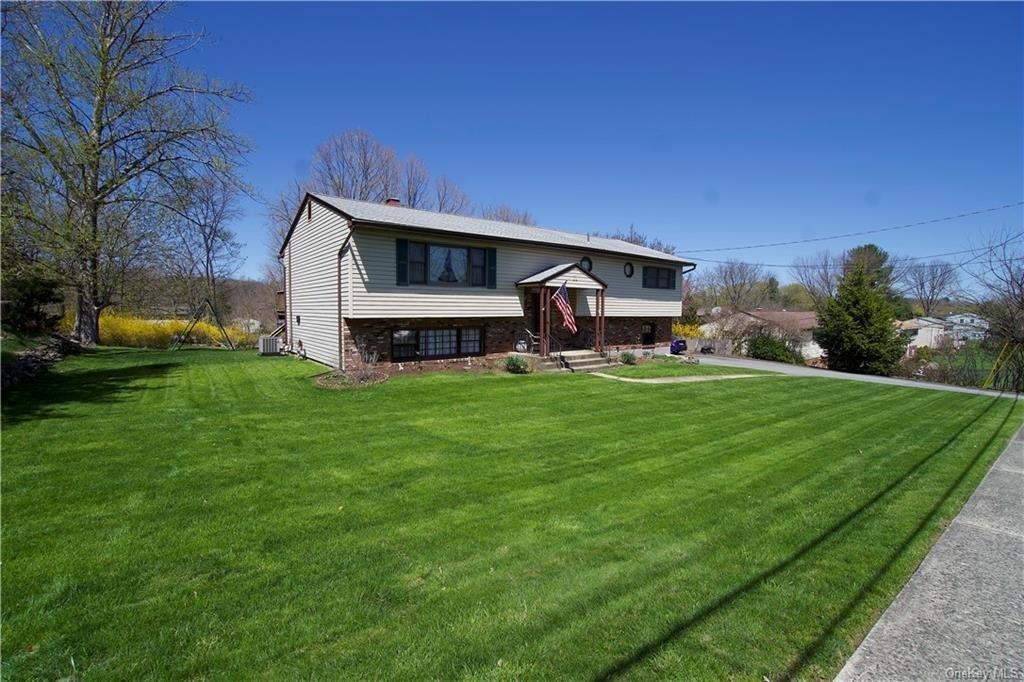 Property Photo:  11 Peter Bush  NY 10950 