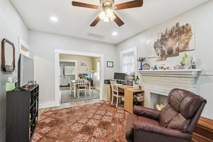 Property Photo: 8306 N 10th Street FL 33604
