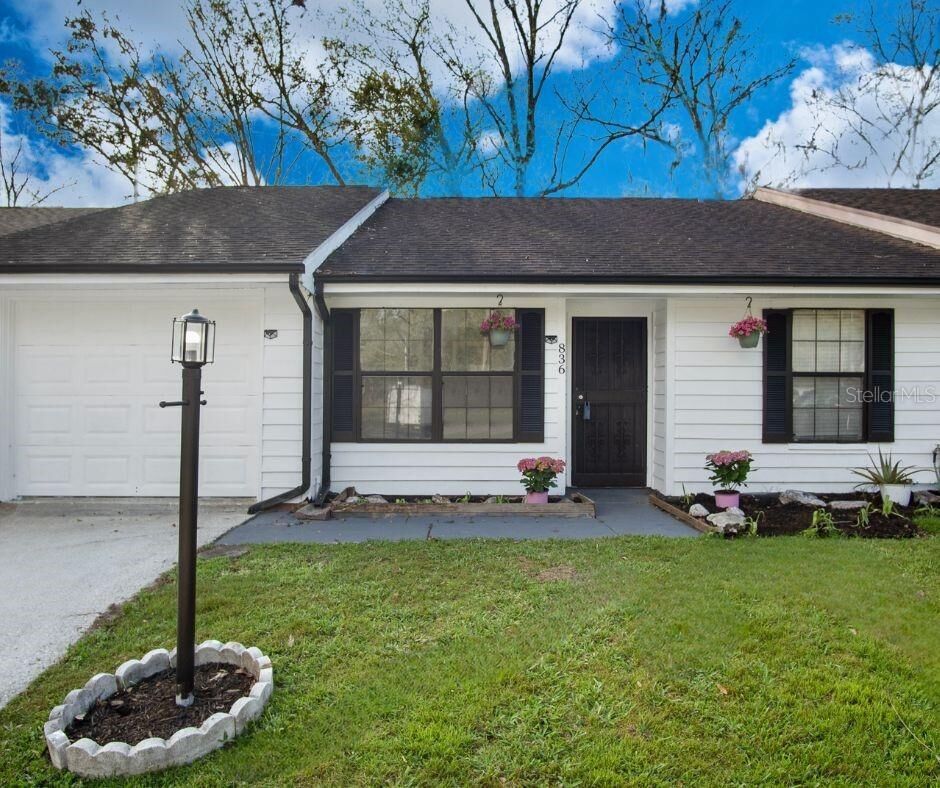 Property Photo:  836 Village Drive  FL 34601 